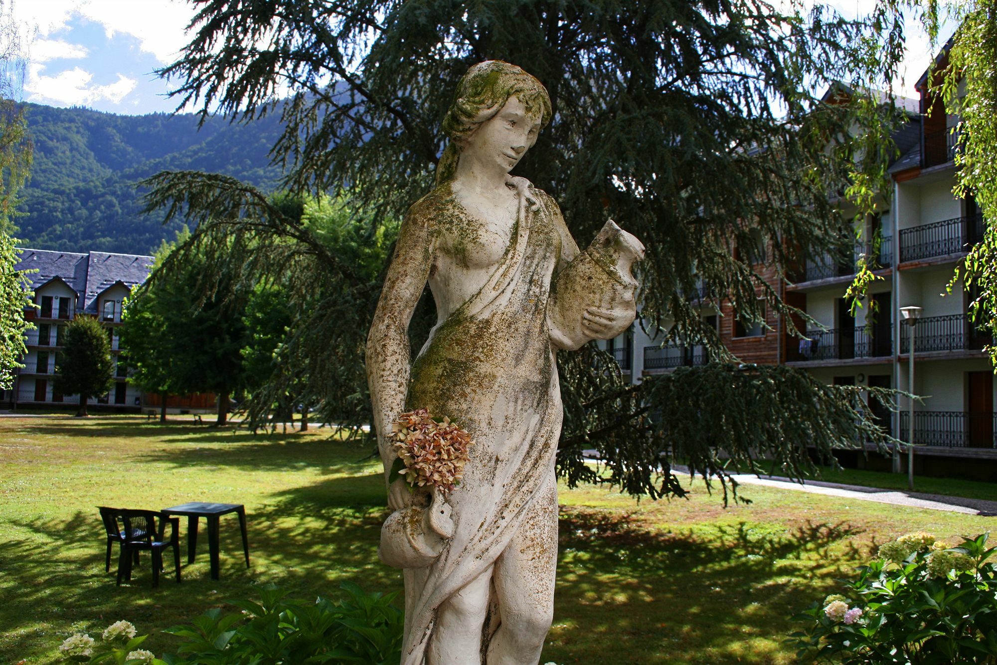 Residence Les Jardins De Ramel By Popinns Bagnères-de-Luchon Exterior foto